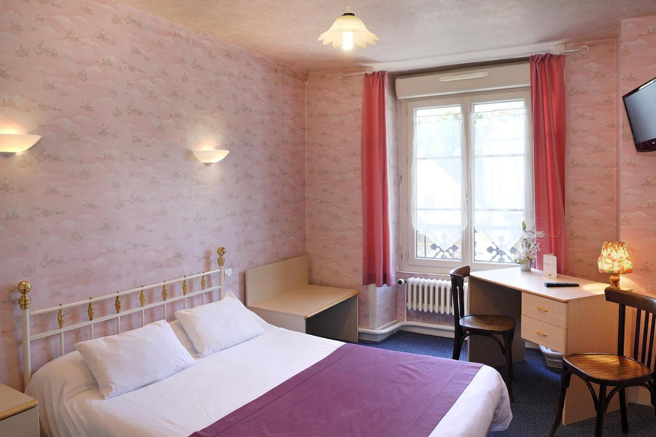 Logis Hostellerie Du Cheval Blanc Sainte-Maure-de-Touraine Exterior foto